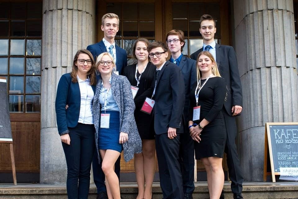 Studenti Gymnázia Kroměříž budou reprezentovat Českou republiku.