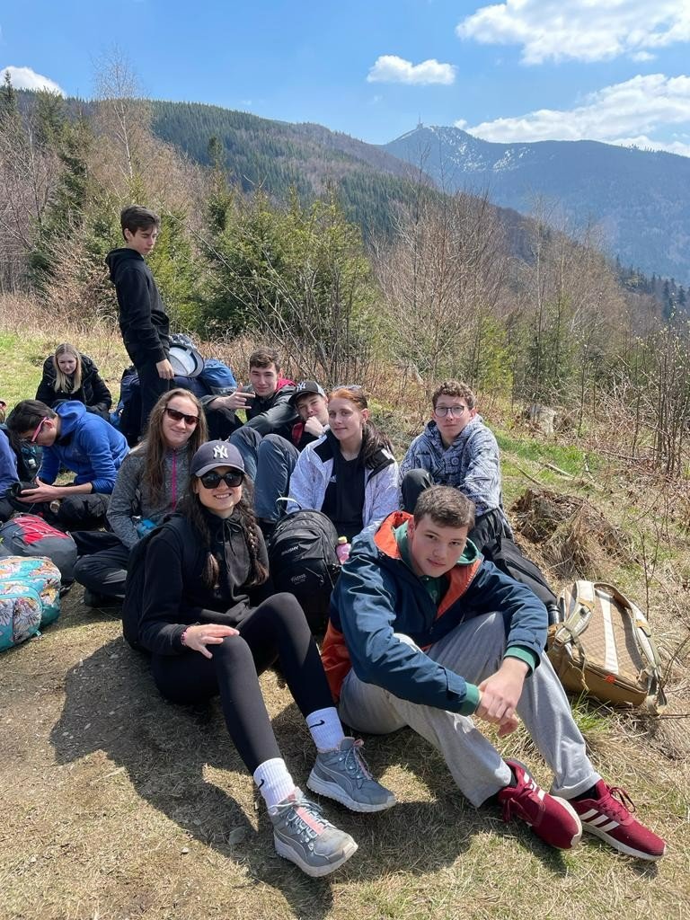 Na Lysou horu vystoupili další žáci gymnázia