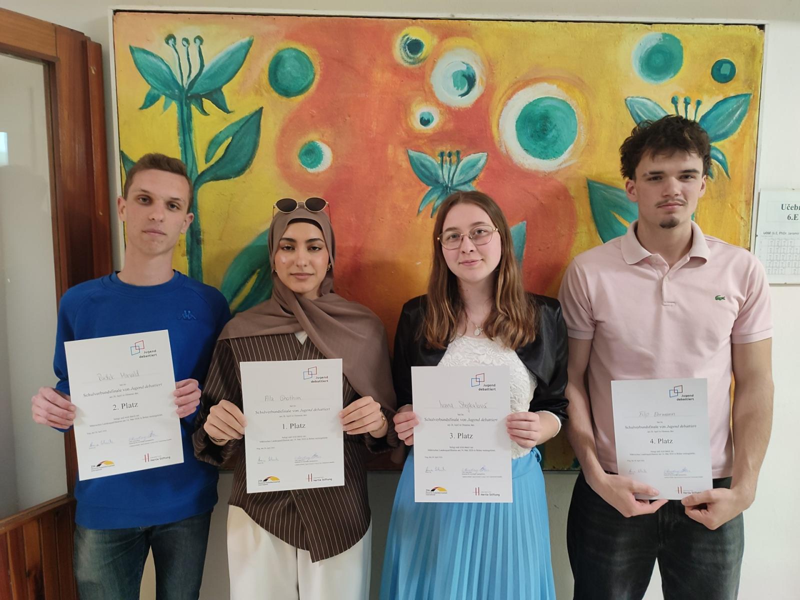 Naši žáci uspěli v soutěži Jugend debattiert international